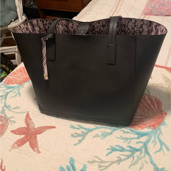 Large Black Tote Bag with Snake Kin print inside - Picture 4 of 6